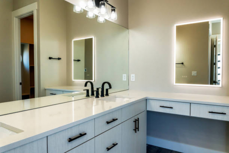 Preço de Espelho de Banheiro Laguna Carapã - Espelho