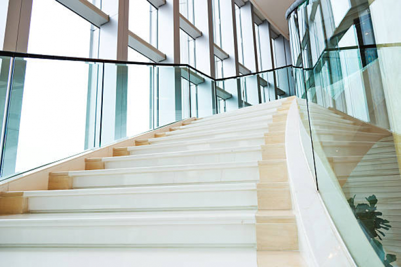 Valor de Corrimão de Vidro para Escada Externa Jardim Pênfigo - Corrimão de Vidro para Escada